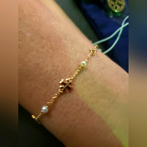 Tory Burch Jewelry - TORY BURCH NWT KEIRA PEARL DAINTY BRACELET